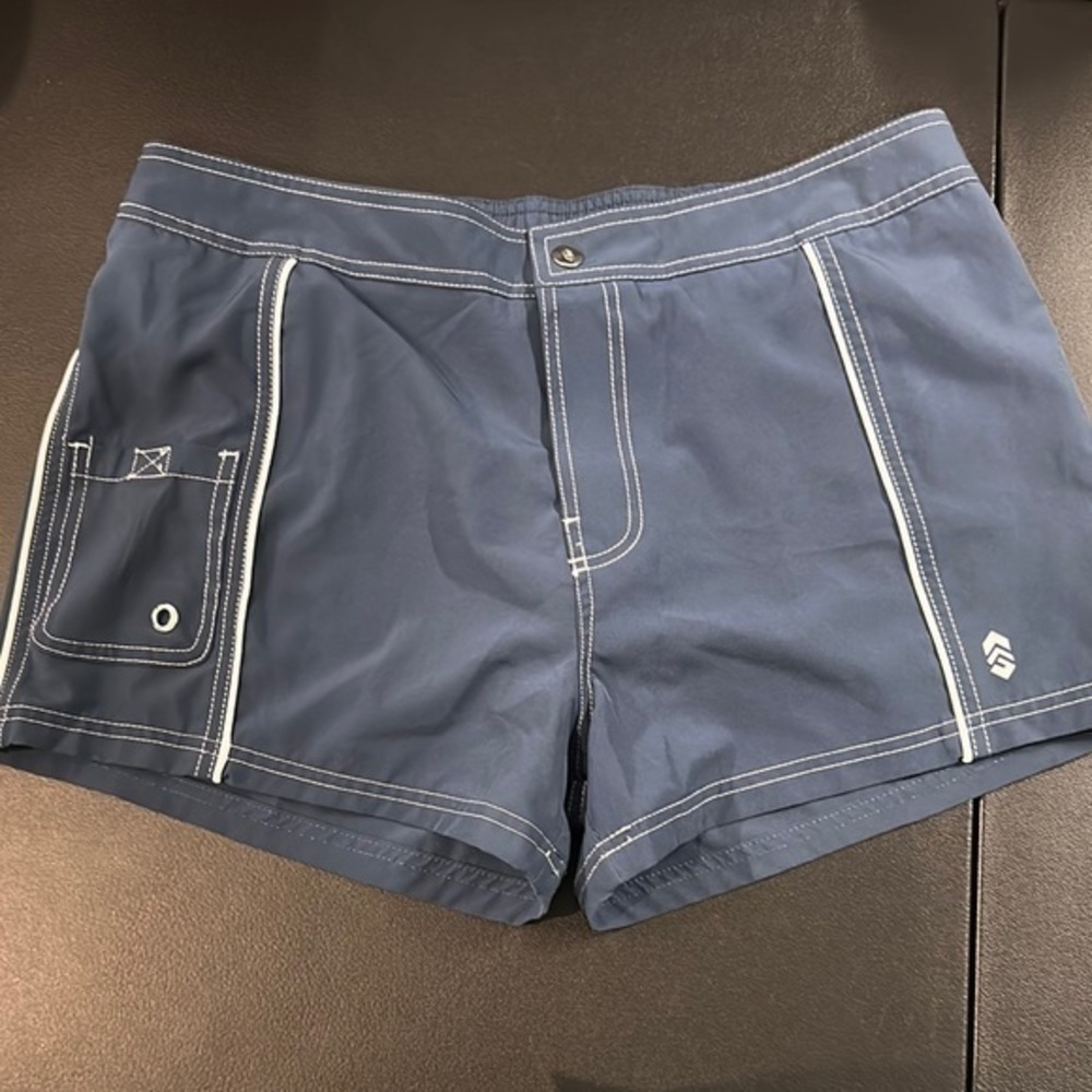 Free Country Navy Athletic Shorts size large or 12 / 14